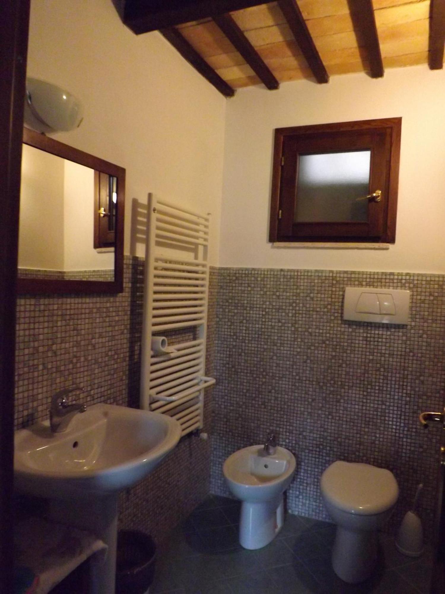 Agriturismo San Giovanni Ad Insulam Ізола-дель-Ґран-Сассо-д'Італія Номер фото